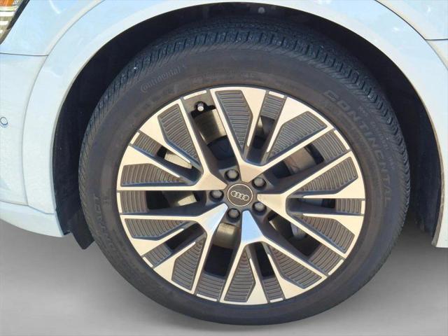 2024 Audi e-tron S line Premium Plus quattro
