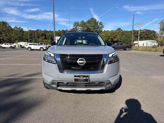 2024 Nissan Pathfinder SL 4WD 2024 Nissan Pathfinder SL 4WD