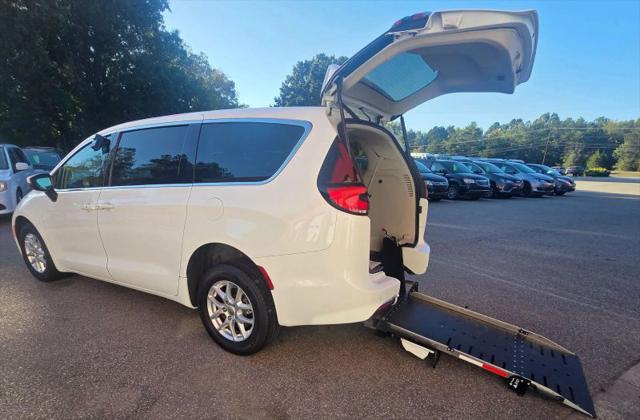 2023 Chrysler Pacifica Touring L for sale in Wingate, NC