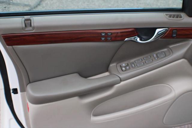2002 Cadillac DeVille Standard
