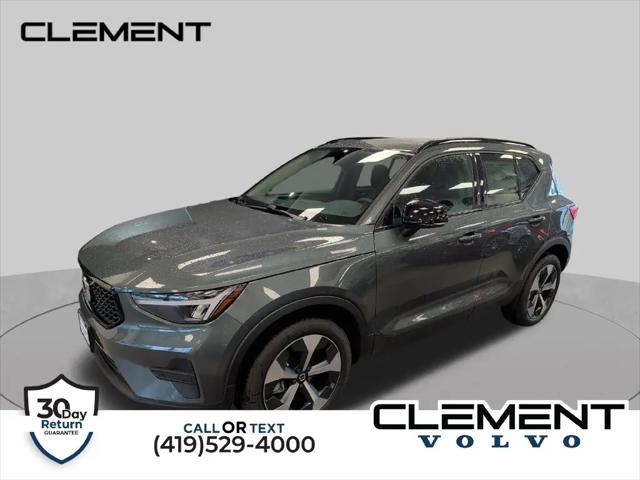 2026 Volvo XC40 Core, B5 AWD Gas mild hybrid, Dark for sale near Mansfield, OH