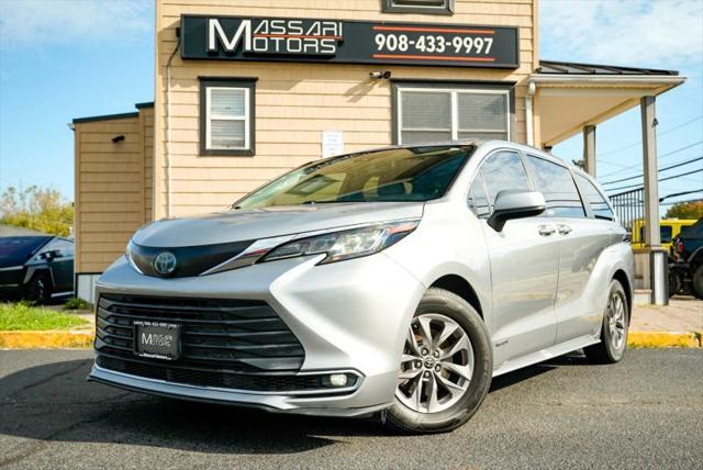 2021 Toyota Sienna XLE for sale in Atlantic Highlands, NJ