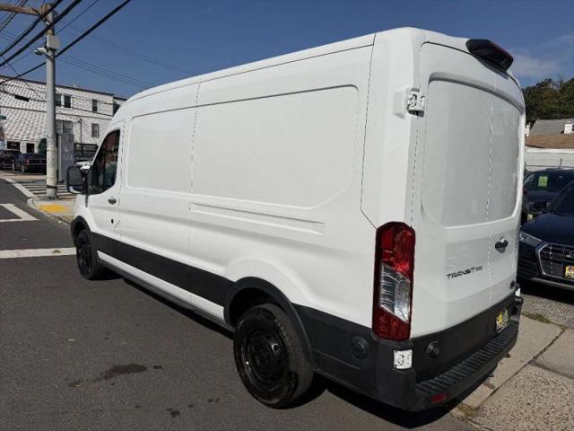 2024 Ford Transit Cargo Van Medium Roof w/LWB