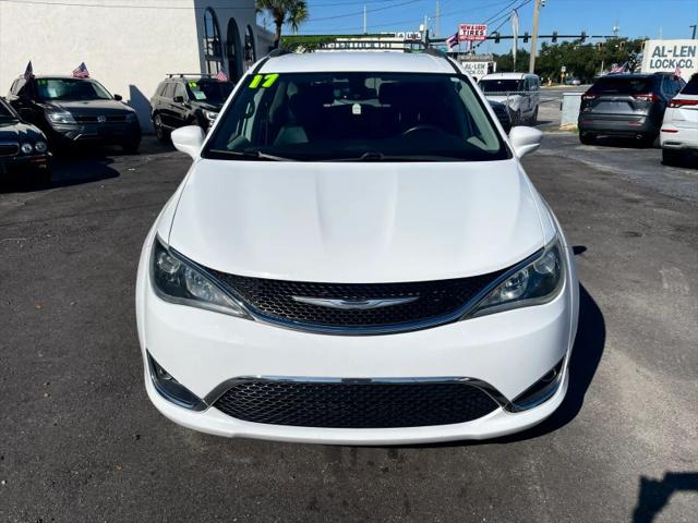 2017 Chrysler Pacifica Touring-L Plus