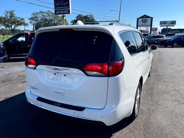 2017 Chrysler Pacifica Touring-L Plus