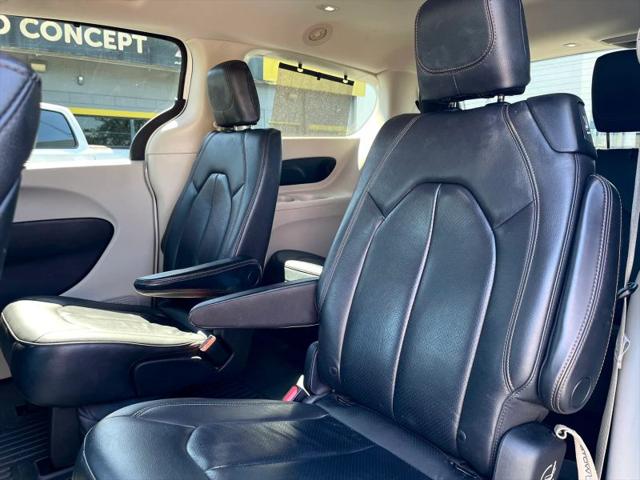 2017 Chrysler Pacifica Touring-L Plus
