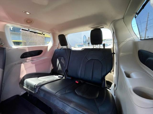 2017 Chrysler Pacifica Touring-L Plus