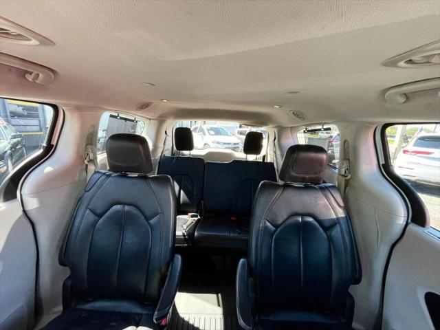 2017 Chrysler Pacifica Touring-L Plus