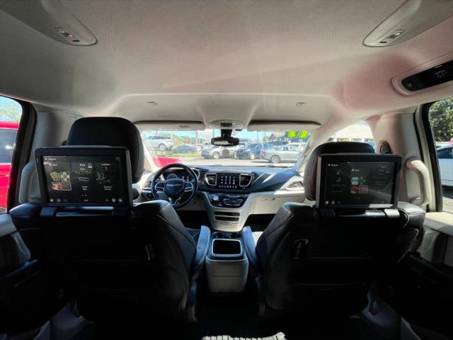 2017 Chrysler Pacifica Touring-L Plus