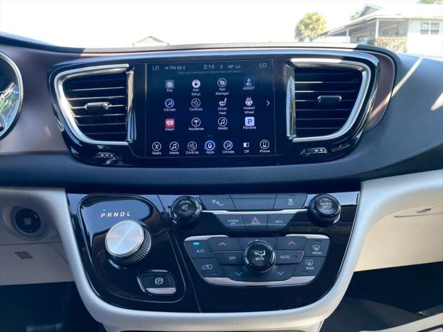 2017 Chrysler Pacifica Touring-L Plus