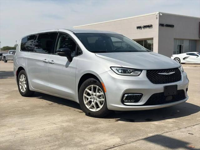 2024 Chrysler Pacifica Touring L for sale in Hurst, TX