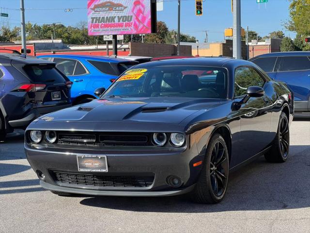 2018 Dodge Challenger SXT Plus