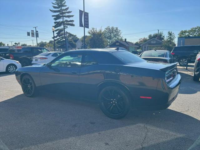 2018 Dodge Challenger SXT Plus