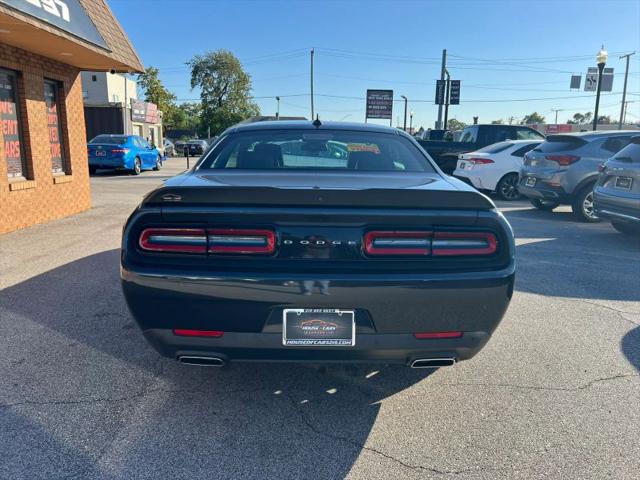 2018 Dodge Challenger SXT Plus