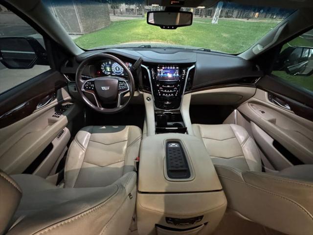 2017 Cadillac Escalade Standard