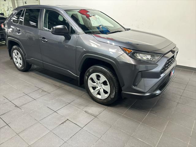2022 Toyota RAV4 LE 2022 Toyota RAV4 LE