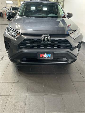 2022 Toyota RAV4 LE 2022 Toyota RAV4 LE