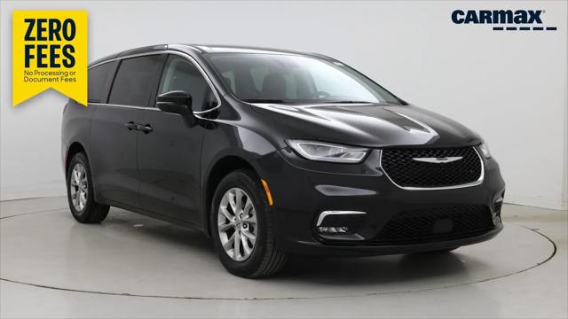 2023 Chrysler Pacifica Touring L AWD for sale in Warrensville Heights, OH