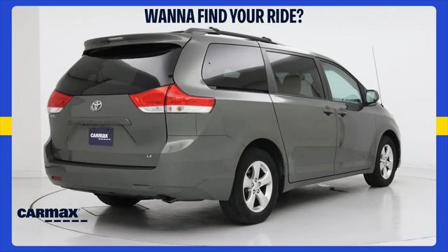 2014 Toyota Sienna LE V6 8 Passenger