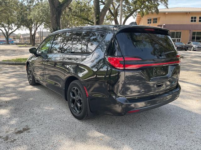 2023 Chrysler Pacifica HYBRID LIMITED