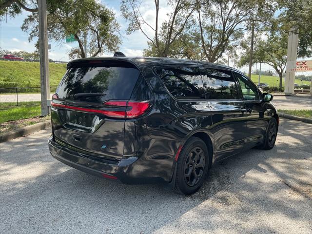 2023 Chrysler Pacifica HYBRID LIMITED