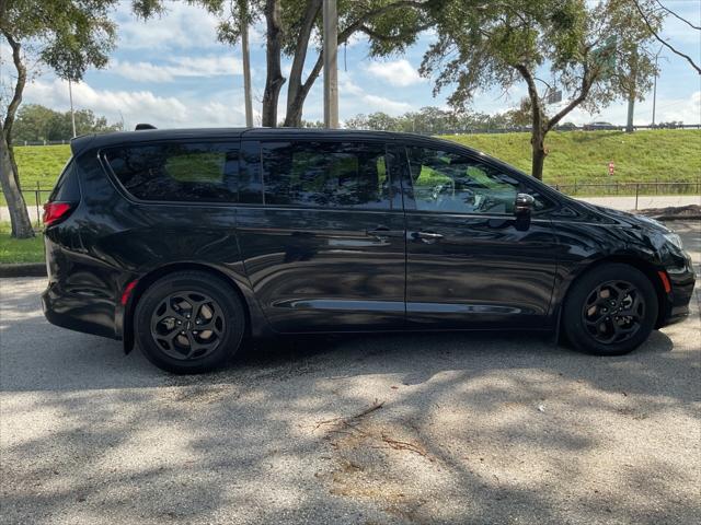 2023 Chrysler Pacifica HYBRID LIMITED