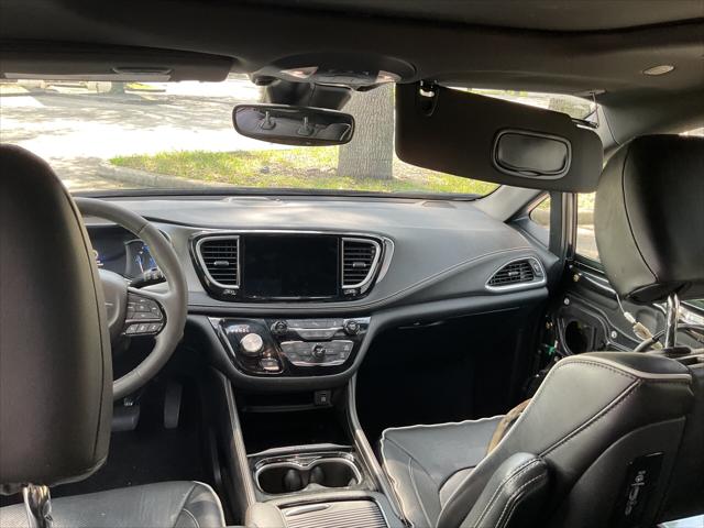 2023 Chrysler Pacifica HYBRID LIMITED
