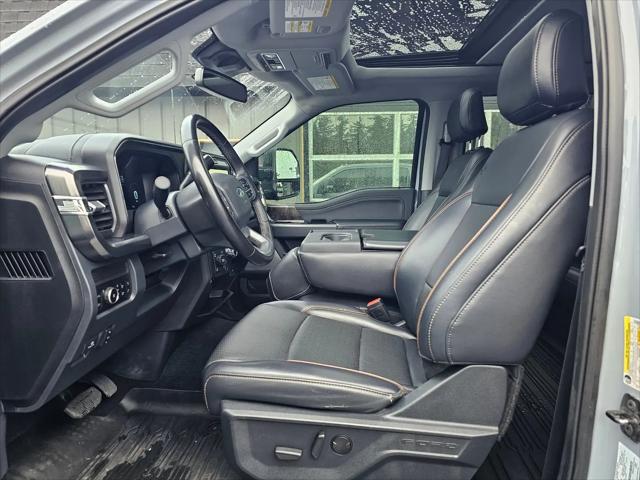 2025 Ford F-350 LARIAT
