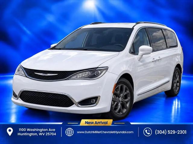 2020 Chrysler Pacifica Touring L for sale in Huntington, WV