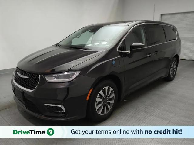 2023 Chrysler Pacifica Hybrid Touring L for sale in Downey, CA