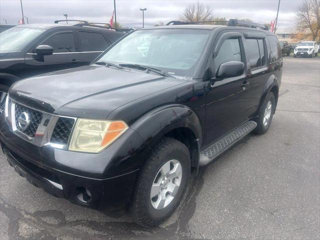 2005 Nissan Pathfinder SE for sale in Fergus Falls, MN