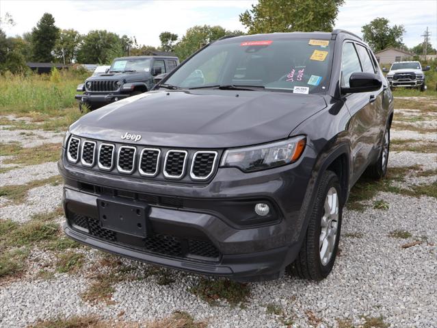 2024 Jeep Compass Latitude Lux FWD
