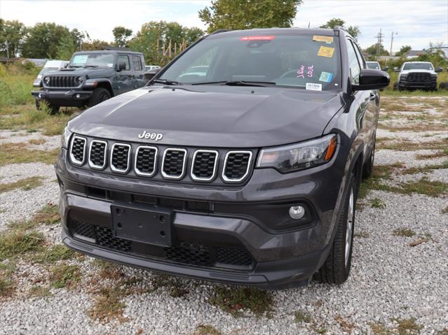 2024 Jeep Compass Latitude Lux FWD