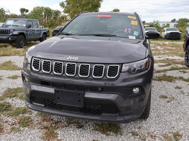 2024 Jeep Compass Latitude Lux FWD