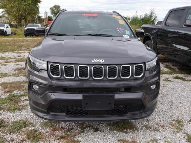 2024 Jeep Compass Latitude Lux FWD