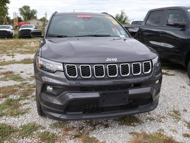 2024 Jeep Compass Latitude Lux FWD