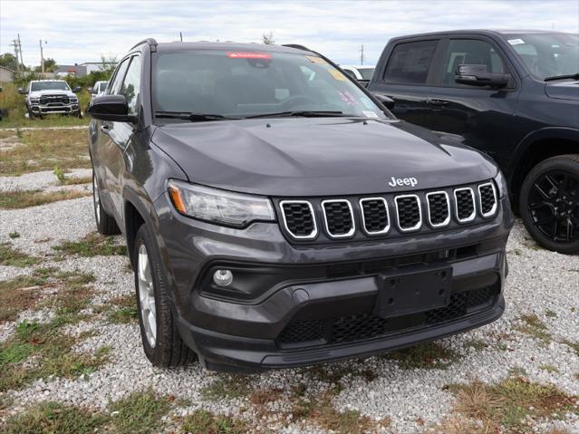 2024 Jeep Compass Latitude Lux FWD