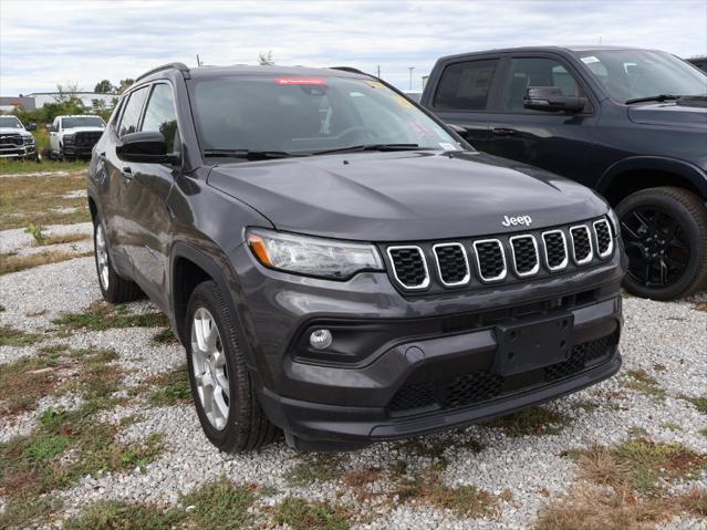 2024 Jeep Compass Latitude Lux FWD