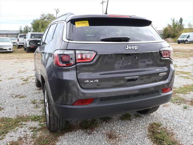 2024 Jeep Compass Latitude Lux FWD