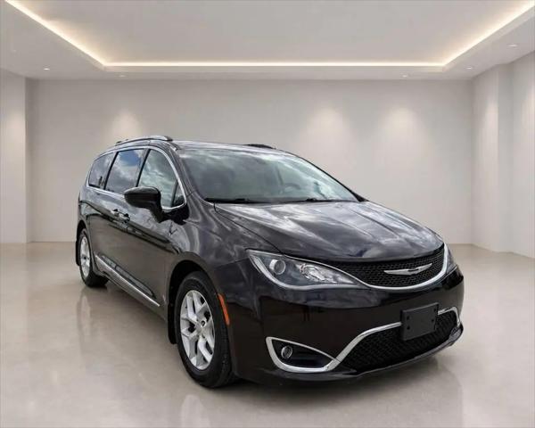 2017 Chrysler Pacifica Touring-L Plus for sale in Pflugerville, TX