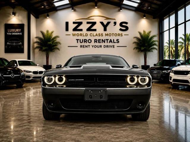 2017 Dodge Challenger SXT