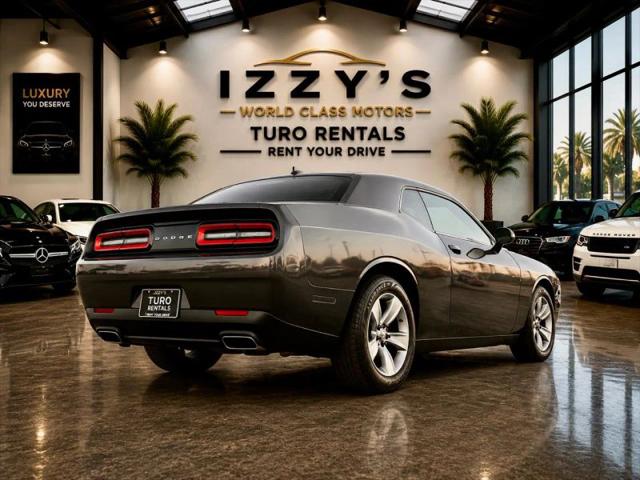 2017 Dodge Challenger SXT