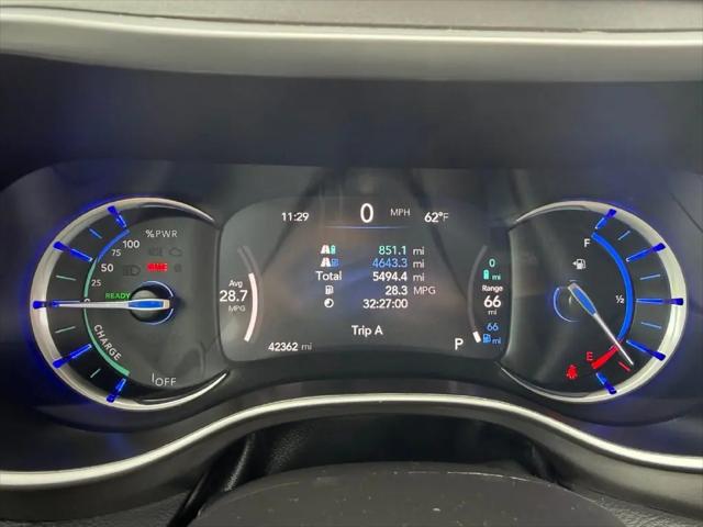 2024 Chrysler Pacifica Hybrid Select