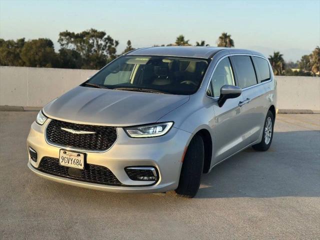 2023 Chrysler Pacifica Touring L for sale in Huntington Beach, CA