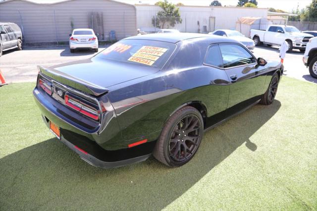 2017 Dodge Challenger SXT