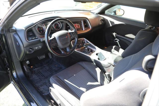 2017 Dodge Challenger SXT