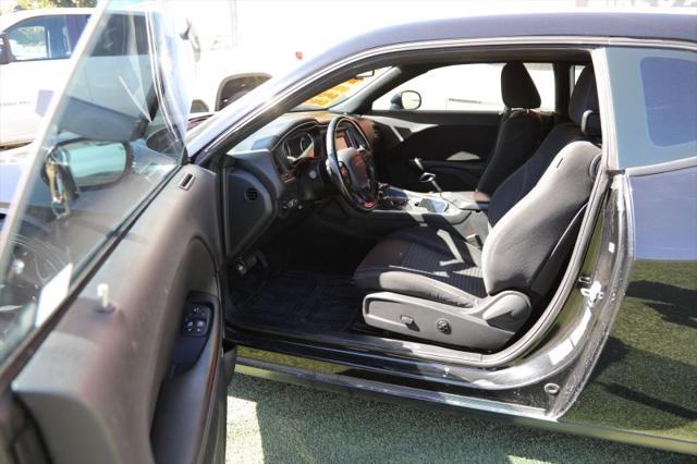 2017 Dodge Challenger SXT