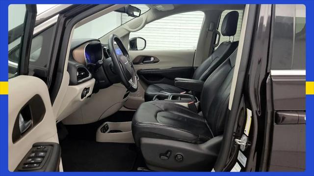 2017 Chrysler Pacifica Touring-L