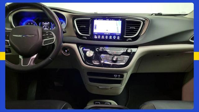 2017 Chrysler Pacifica Touring-L