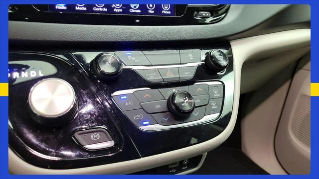 2017 Chrysler Pacifica Touring-L